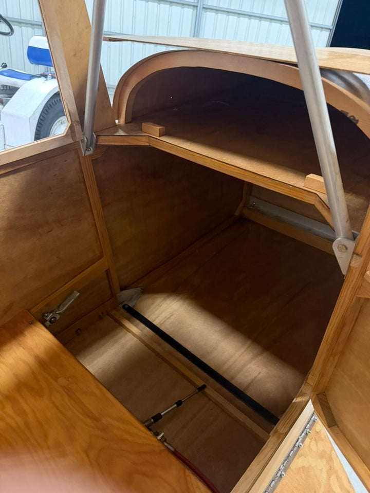 1400S Hi-Max Sport cockpit and instrument panel area without avionics