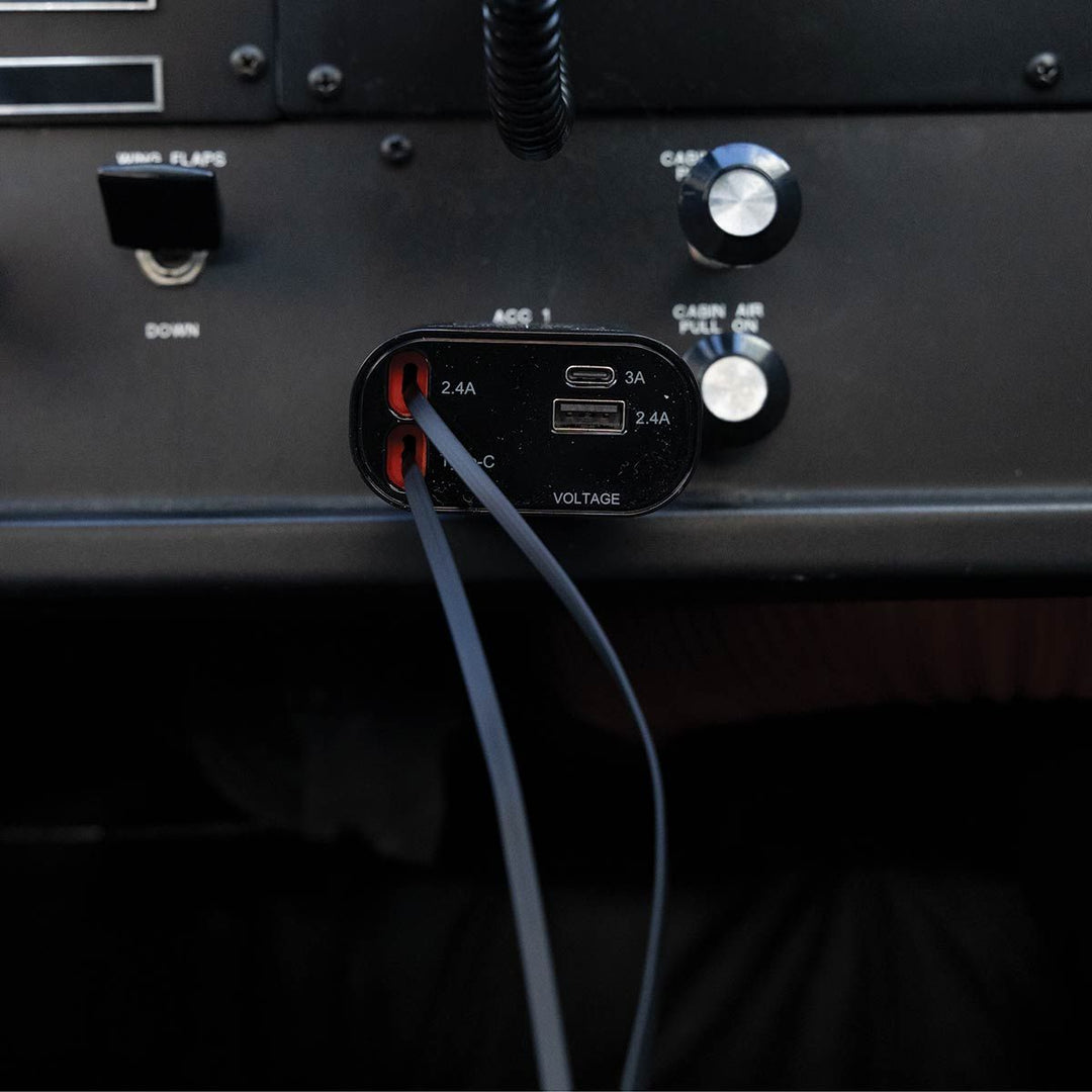 Flight Gear Retractable 12/24v charger with LED Screen