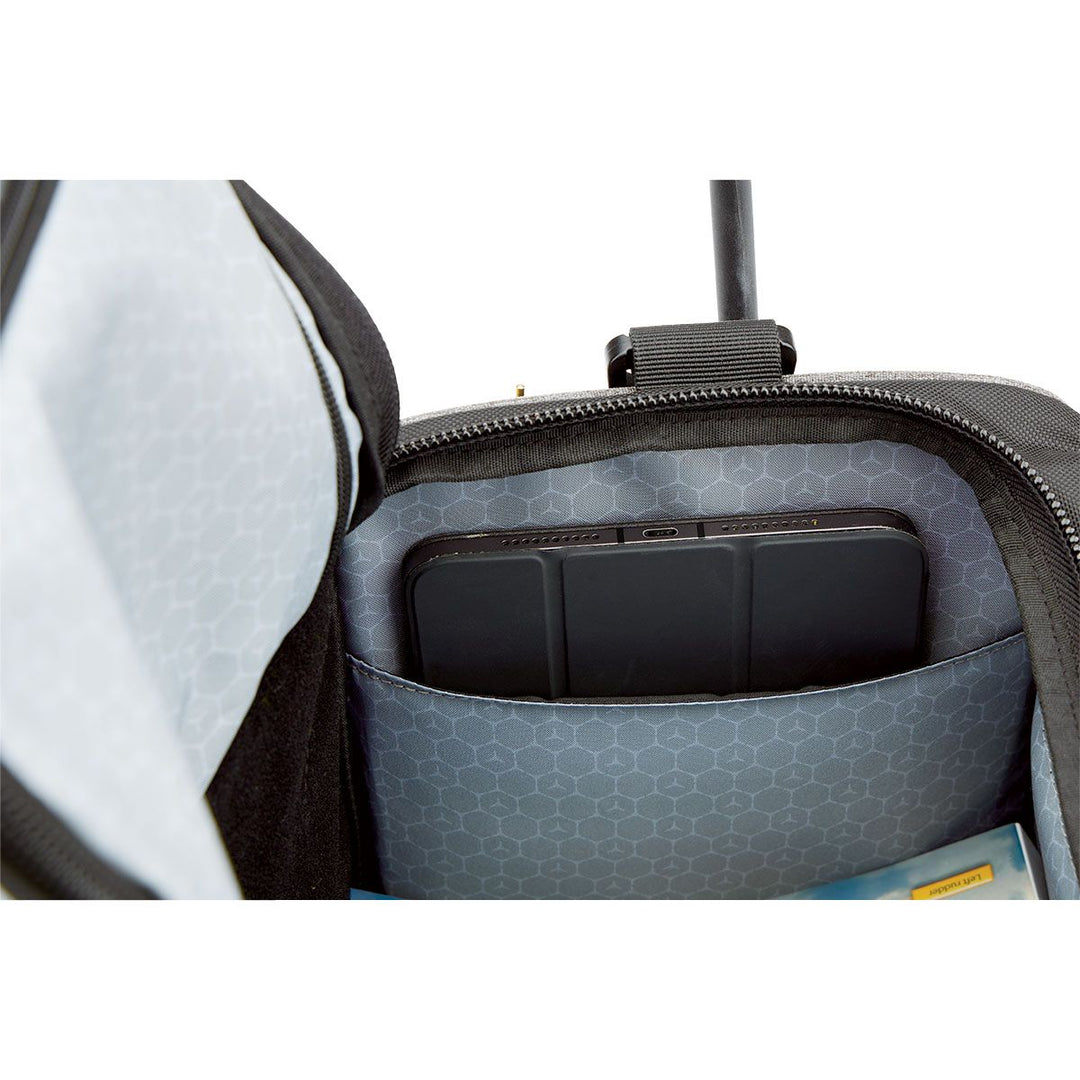 Flight Gear Crosswind Bag
