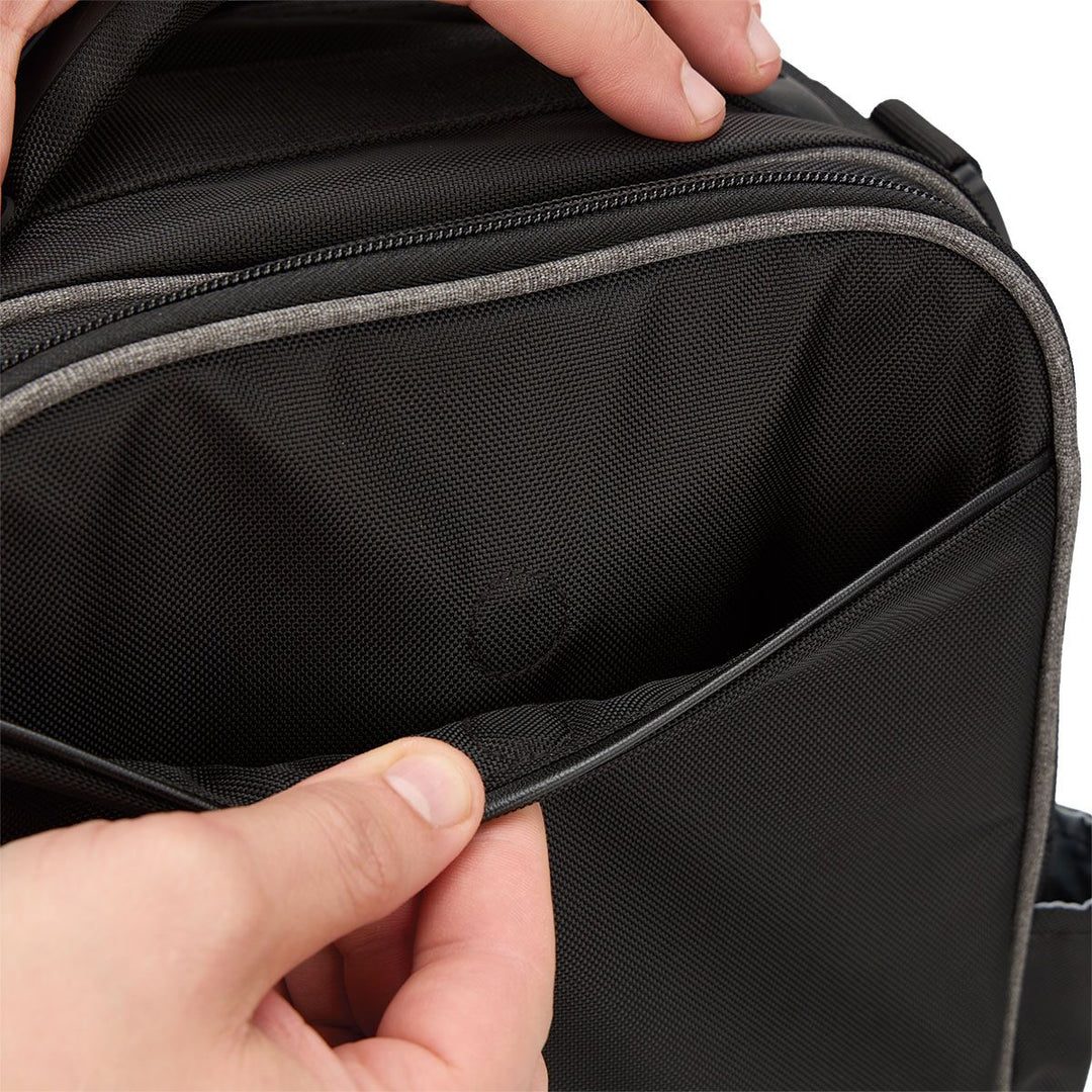 Flight Gear iPad Bag